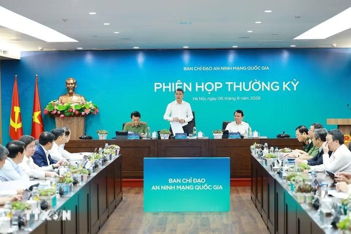 Thủ tướng Lê Minh Hưng, Trưởng Ban Chỉ đạo An ninh mạng Quốc gia chủ trì cuộc họp thường kỳ của Ban Chỉ đạo. (Ảnh: Dương Giang/TTXVN)