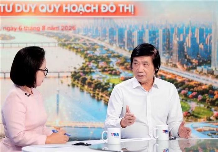 KTS Trần Ngọc Chính - Chủ tịch Hội Quy hoạch phát triển đô thị Việt Nam chia sẻ tại tọa đàm. (Ảnh: Phan Phương/TTXVN)