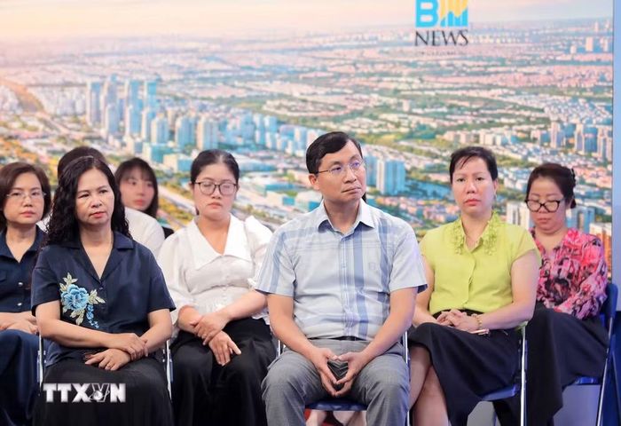Các đại biểu tham dự tọa đàm “Tái thiết sông Hồng: Bước đột phá tư duy quy hoạch đô thị”. (Ảnh: Phan Phương/TTXVN)