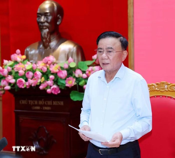 Đồng chí Trần Cẩm Tú, Ủy viên Bộ Chính trị, Thường trực Ban Bí thư, Bí thư Đảng ủy các cơ quan Đảng Trung ương phát biểu kết luận hội nghị. (Ảnh: Phương Hoa/TTXVN)