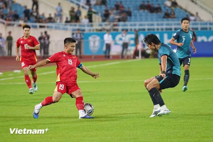 Nếu đi tiếp với ngôi đầu bảng A, đội tuyển Việt Nam sẽ được thi đấu trận bán kết lượt về và xa hơn là trận chung kết lượt về trên sân nhà Mỹ Đình. (Ảnh: Việt Anh/Vietnam+)