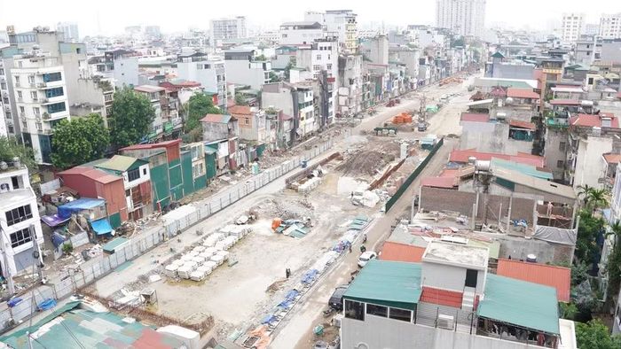 Tuyến đường Vành đai 1 đoạn Hoàng Cầu - Voi Phục dần hình thành. (Ảnh: Nguyễn Thắng/TTXVN)