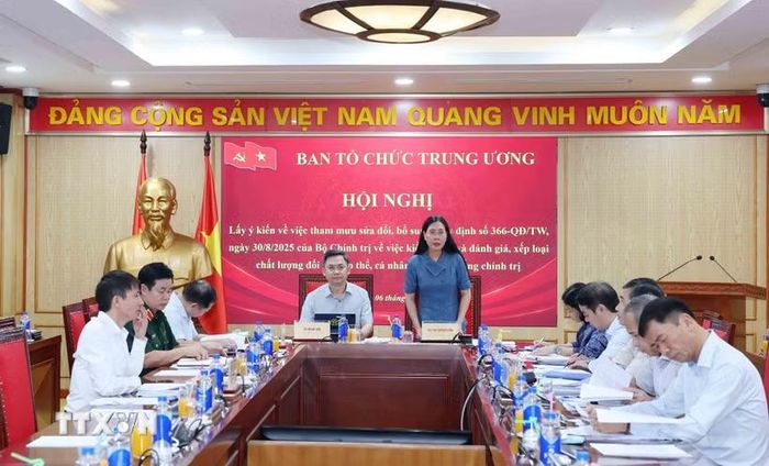 Hội nghị lấy ý kiến sửa đổi, bổ sung Quy định số 366-QĐ/TW của Bộ Chính trị tại điểm cầu Ban Tổ chức Trung ương. (Ảnh: Phương Hoa/TTXVN)