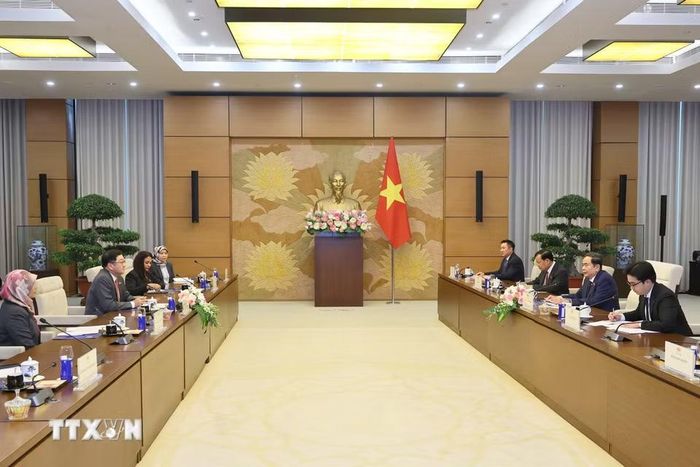 Chủ tịch Quốc hội Trần Thanh Mẫn tiếp Đại sứ Malaysia tại Việt Nam Dato’ Tan Yang Thai. (Ảnh: Doãn Tấn/TTXVN)