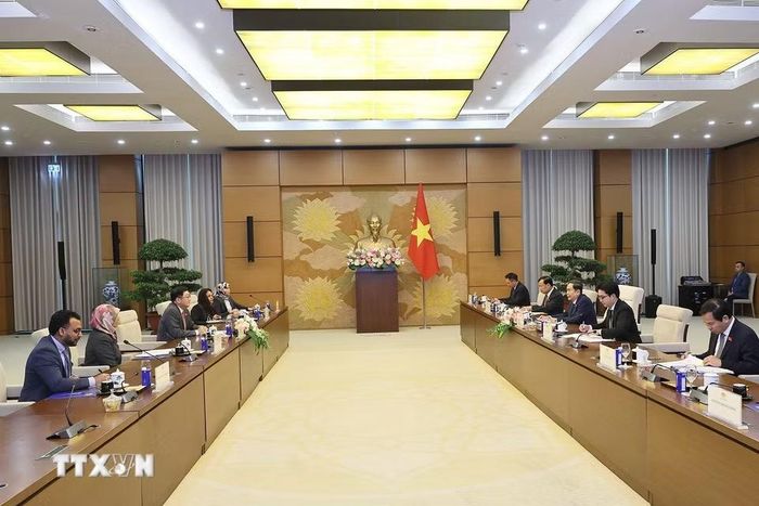 Chủ tịch Quốc hội Trần Thanh Mẫn tiếp Đại sứ Malaysia tại Việt Nam Dato’ Tan Yang Thai. (Ảnh: Doãn Tấn/TTXVN)