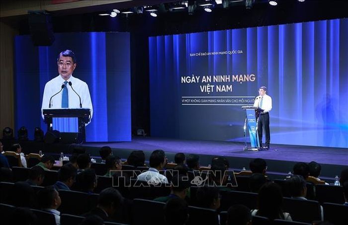 Thủ tướng Lê Minh Hưng, Trưởng ban Chỉ đạo An ninh mạng quốc gia phát động hưởng ứng ngày An ninh mạng Việt Nam với thông điệp “Vì một không gian mạng nhân văn cho mỗi người". Ảnh: Dương Giang/TTXVN