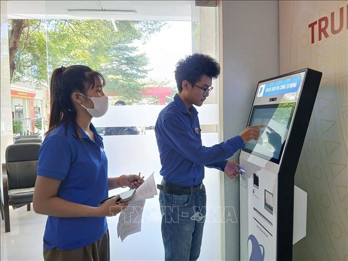 Mô hình 11 Trạm dịch vụ công số được lắp đặt tại Trung tâm Phục vụ hành chính công thành phố và các xã, phường ở thành phố Đà Nẵng để phục vụ người dân giải quyết thủ tục hành chính nhanh chóng, chính xác.