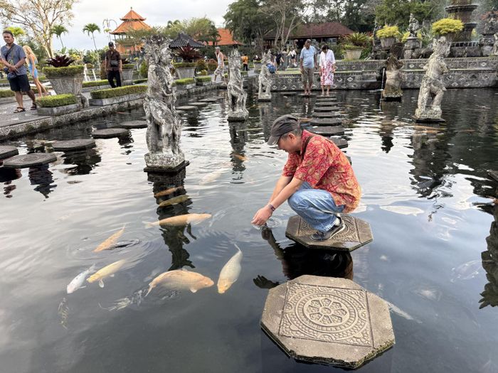 Cung điện nước Tirta Gangga.
