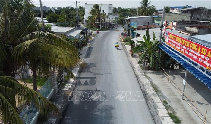Một đoạn thuộc Dự án sửa chữa Quốc lộ 30 đã được thảm nhựa.