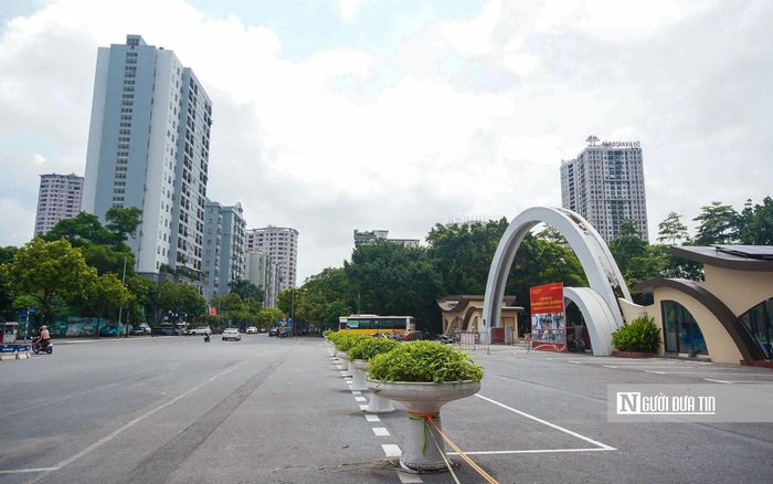 Không gian này được kết hợp với không gian công viên Cầu Giấy tạo nên một tổng thể hài hòa, phụ trợ lẫn nhau.