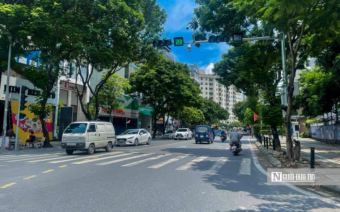 Đối với giải pháp xây dựng thương hiệu "Phố ẩm thực Cầu Giấy", giai đoạn đầu nghiên cứu mô hình xe bán hàng lưu động và khu ẩm thực tập trung di động thay cho ki-ốt ẩm thực truyền thống.