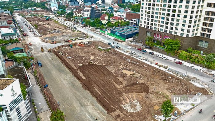 Đoạn một kéo dài từ điểm giao với đường Xuân Diệu đến ngõ 35 đường Đặng Thai Mai, có mặt cắt ngang rộng 93,6m. Đoạn hai nối tiếp đến điểm cuối tuyến, có mặt cắt ngang rộng 20,5m, bao gồm lòng đường rộng 11,25m và vỉa hè hai bên 2 là 4,6m.