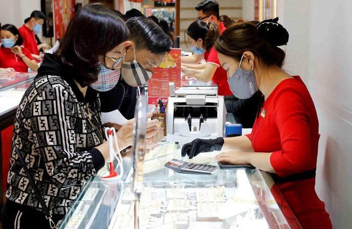 Cập nhật mới nhất giá bạc hôm nay 6/9. Ảnh: Trần Việt - TTXVN