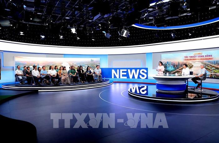 Sáng 6/8/2026, Ban Biên tập Tin Kinh tế (Bnews)/TTXVN phối hợp với Cơ quan thường trú TTXVN tại Hà Nội tổ chức tọa đàm với chủ đề "Tái thiết sông Hồng - bước đột phá tư duy quy hoạch đô thị".