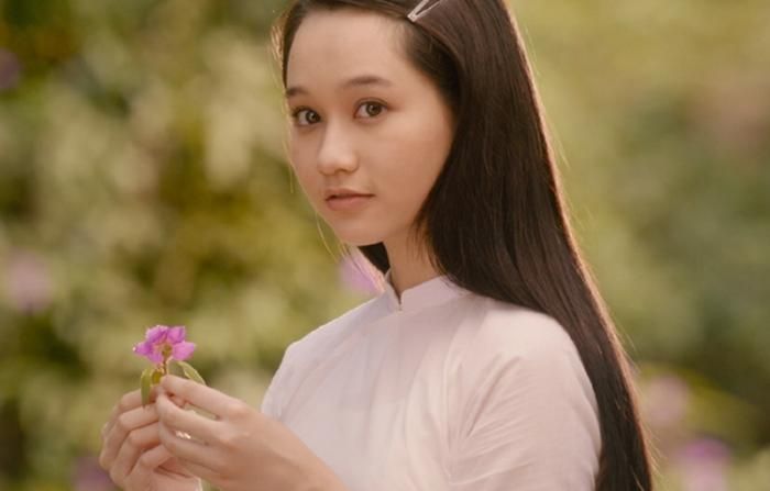 Trúc Anh đóng vai Hà Lan trong phim "Mắt biếc".