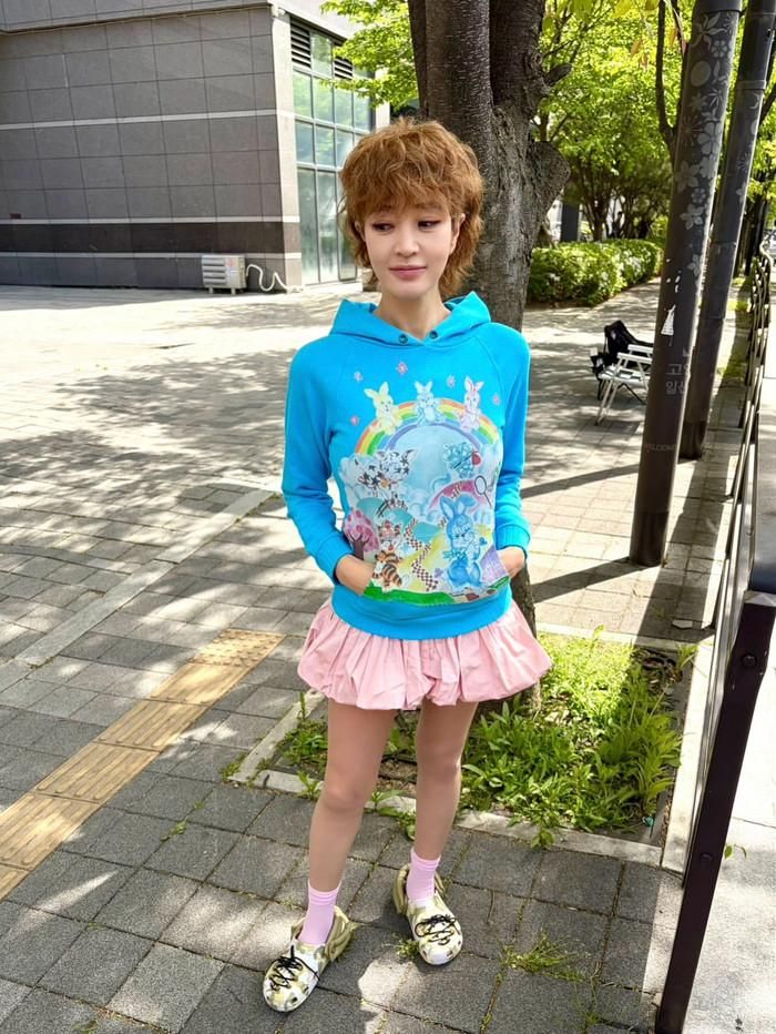 Diện mạo lạ lẫm của Kim Hye Soo khiến nhiều khán giả thích thú. Ảnh: IGNV