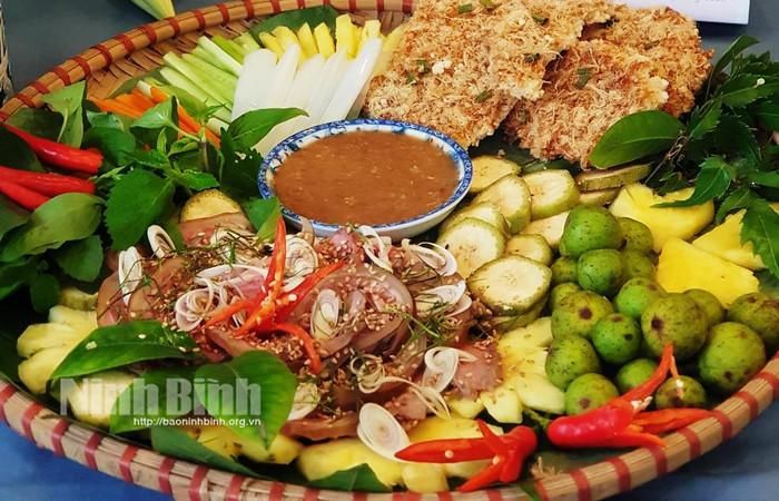 Mâm ẩm thực với toàn đặc sản Ninh Bình. Ảnh: báo Ninh Bình