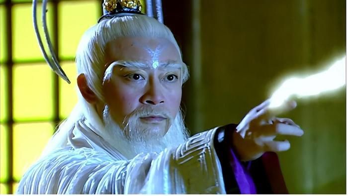 Tiêu Dao Tử là người sáng lập ra phái Tiêu Dao.