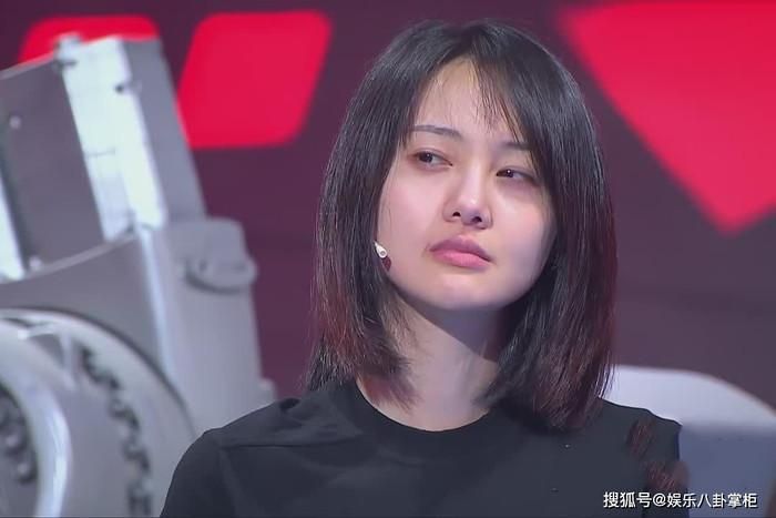 Sau bê bối, mọi hoạt động nghệ thuật của Trịnh Sảng tại Trung Quốc gần như dừng lại, nhiều dự án và hợp đồng thương mại cũng bị hủy bỏ. Ảnh: Sina.