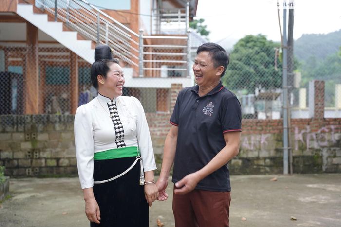 Khoảnh khắc hạnh phúc của vợ chồng anh Ngọc, chị Biên.