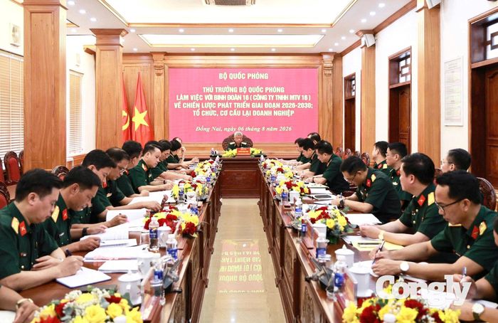 Quang cảnh buổi làm việc (Ảnh: Anh Đức)