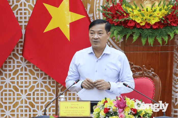 Phó Chủ tịch Thường trực UBND tỉnh Lê Trọng Yên kết luận cuộc họp.