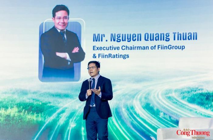 Ông Nguyễn Quang Thuân - Chủ tịch Điều hành FinnGroup & FinnRatings chia sẻ tại sự kiện.