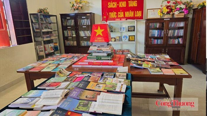 Không gian trưng bày sách tại Đảo Đá Tây A - Đặc khu Trường Sa, tỉnh Khánh Hòa.