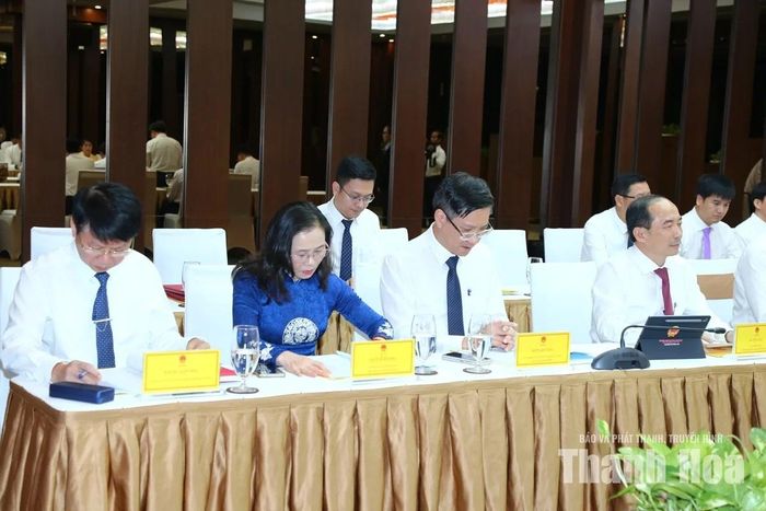 Các đại biểu dự hội nghị trao đổi kinh nghiệm.