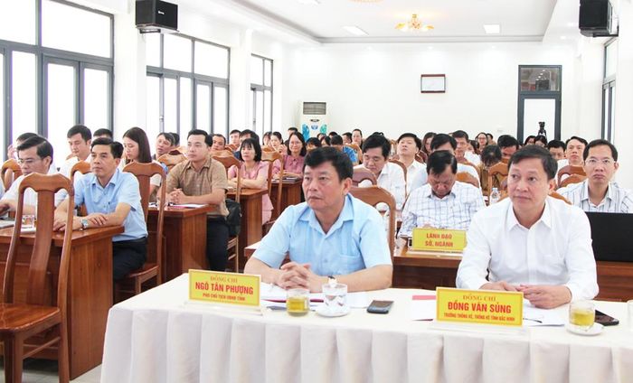  Các đại biểu dự hội nghị. 