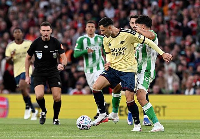 Arsenal hoàn toàn bế tắc trong hiệp hai khi không tung ra nổi cú dứt điểm trúng đích nào.