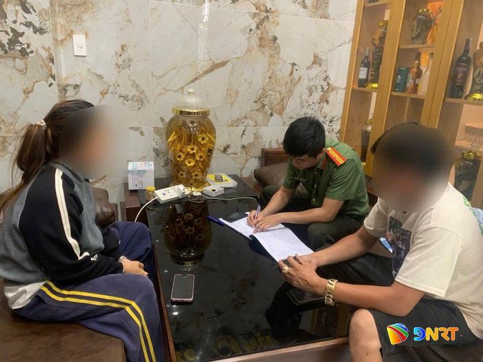 Cơ quan chức năng kiểm tra, test ma túy tại nhiều địa bàn trọng điểm. Ảnh: THÀNH CA