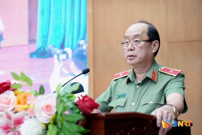 Thiếu tướng Nguyễn Hữu Hợp, Giám đốc Công an thành phố phát biểu tại buổi lễ. Ảnh: T.CÔNG