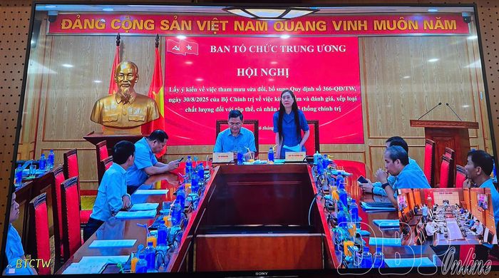 Đồng chí Bùi Thị Quỳnh Vân, Ủy viên Ban Chấp hành Trung ương Đảng, Phó Trưởng Ban Tổ chức Trung ương phát biểu kết luận hội nghị.