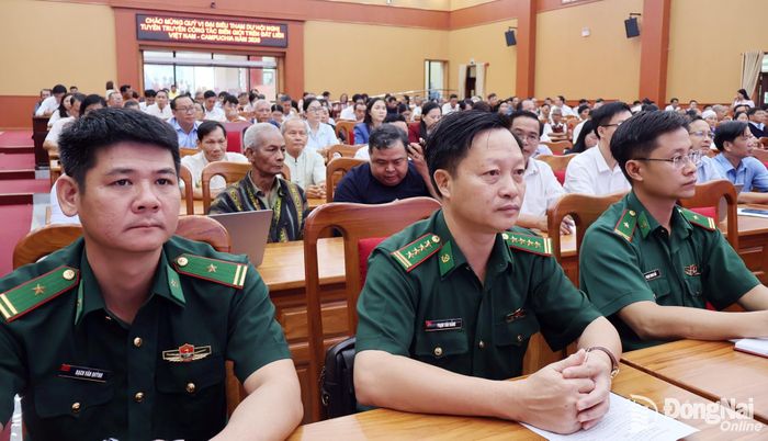 Bộ đội biên phòng - lực lượng có vai trò nòng cốt, chuyên trách bảo vệ chủ quyền lãnh thổ, an ninh biên giới quốc gia tham dự hội nghị. Ảnh: Nguyệt Hà