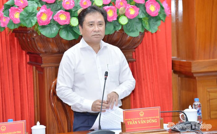 Đồng chí Trần Văn Dũng phát biểu kết luận cuộc họp.