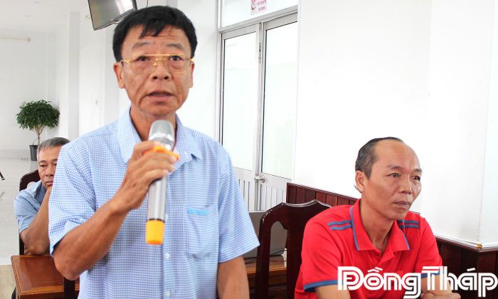 Cử tri phường Mỹ Trà nêu ý kiến, kiến nghị tại buổi tiếp xúc.