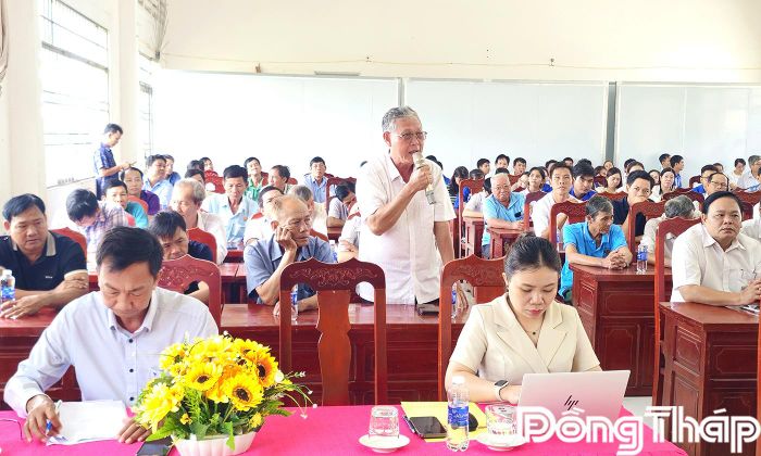 Cử tri xã Long Phú Thuận trình bày ý kiến.