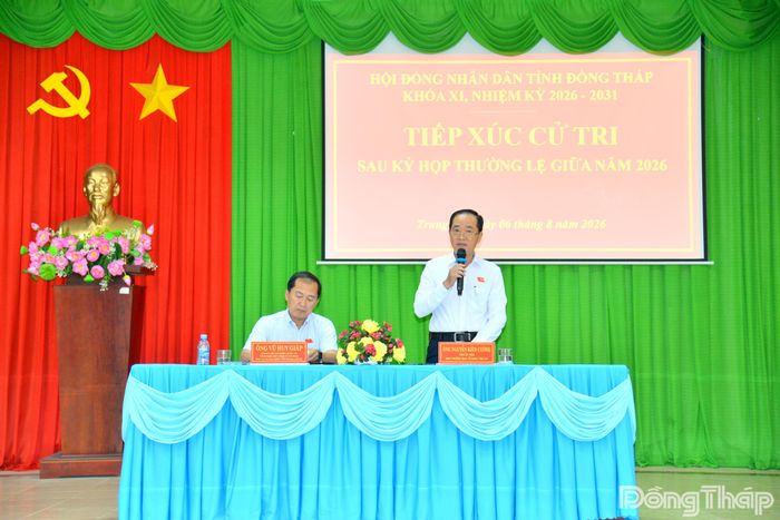 Đại biểu Nguyễn Kiên Cường phát biểu tại buổi tiếp xúc cử tri phường Trung An.