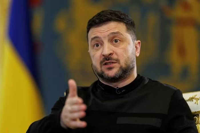 Tổng thống Ukraine Volodymyr Zelensky trả lời phỏng vấn Reuters ở Kiev, ngày 25-3-2026. Ảnh: Reuters