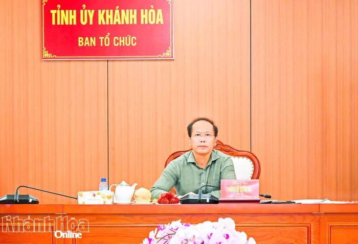 Đồng chí Nguyễn Khắc Hà chủ trì tại điểm cầu Khánh Hòa.