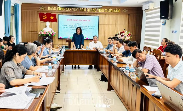 Đại diện đoàn công tác phát biểu kết luận tại buổi làm việc.