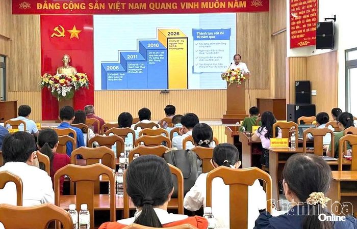 Quang cảnh hội nghị.
