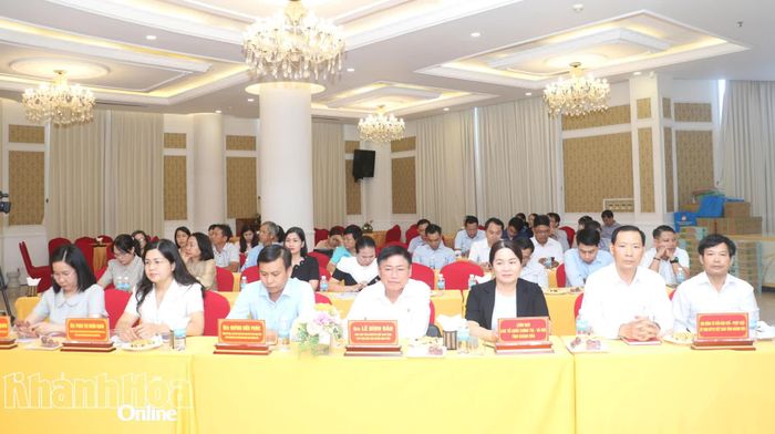 Các đại biểu của tỉnh Khánh Hòa tham dự hội nghị.