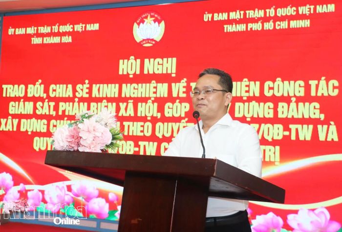 Đồng chí Phạm Minh Tuấn phát biểu chia sẻ kinh nghiệm tại hội nghị.
