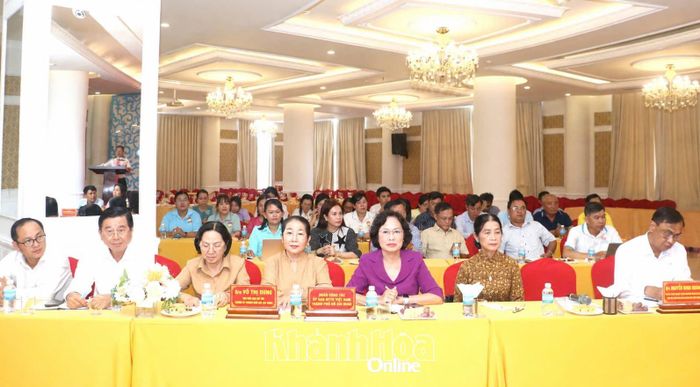 Các thành viên đoàn công tác của TP. Hồ Chí Minh tham dự hội nghị.