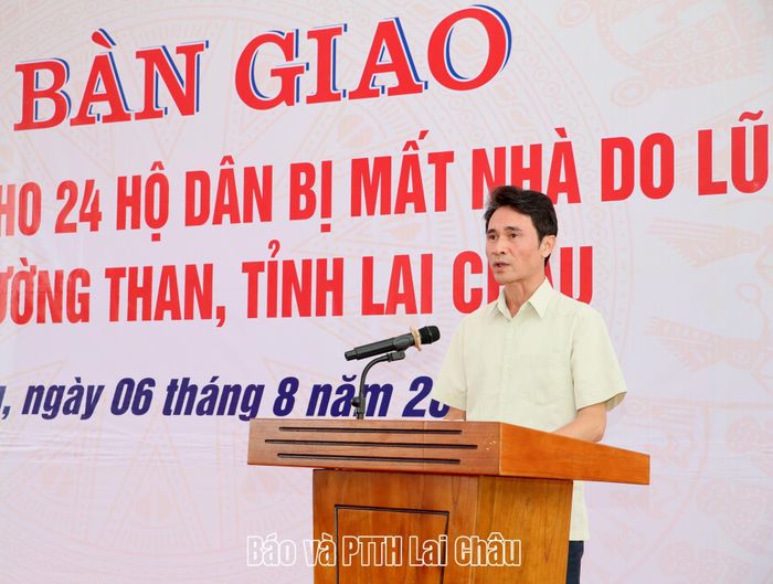Đồng chí Hà Trọng Hải - Phó Chủ tịch UBND tỉnh phát biểu tại buổi gặp mặt. 