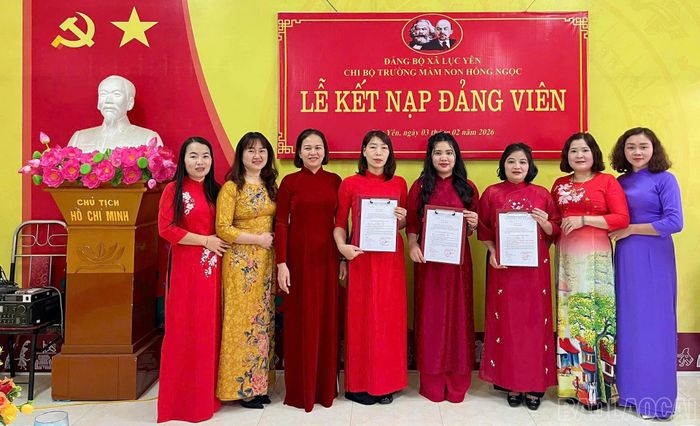 Chi bộ Trường Mầm non Hồng Ngọc, xã Lục Yên tổ chức kết nạp Đảng viên mới năm 2026. (Ảnh minh họa)