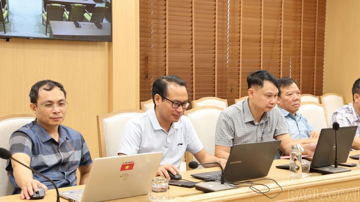 Đại biểu tham dự hội nghị tại điểm cầu Lào Cai.