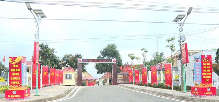 Đường vào trụ sở Đảng ủy, UBND xã Bảo Lâm 5